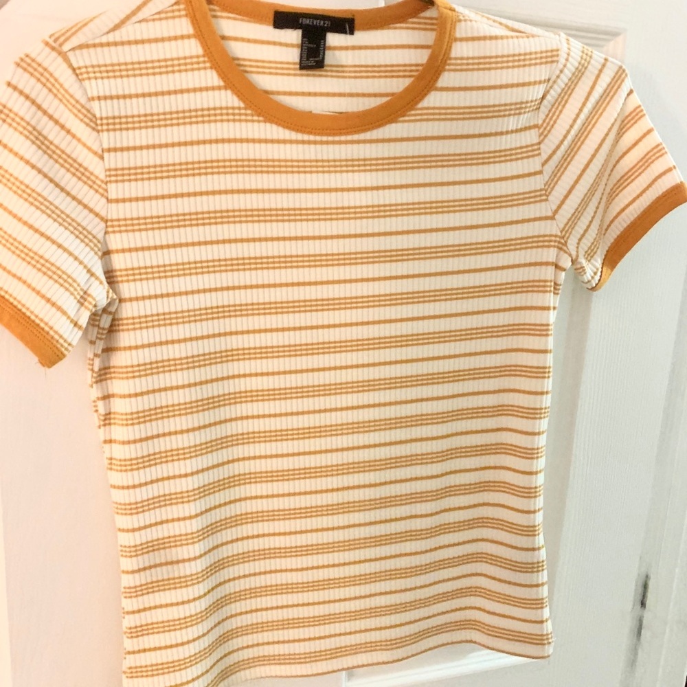 FOREVER 21 knit top tee (never worn)